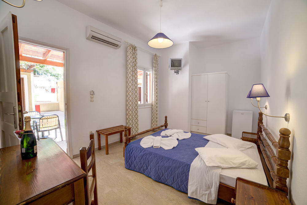 Nostos Beach (Adults Only) Kamári المظهر الخارجي الصورة